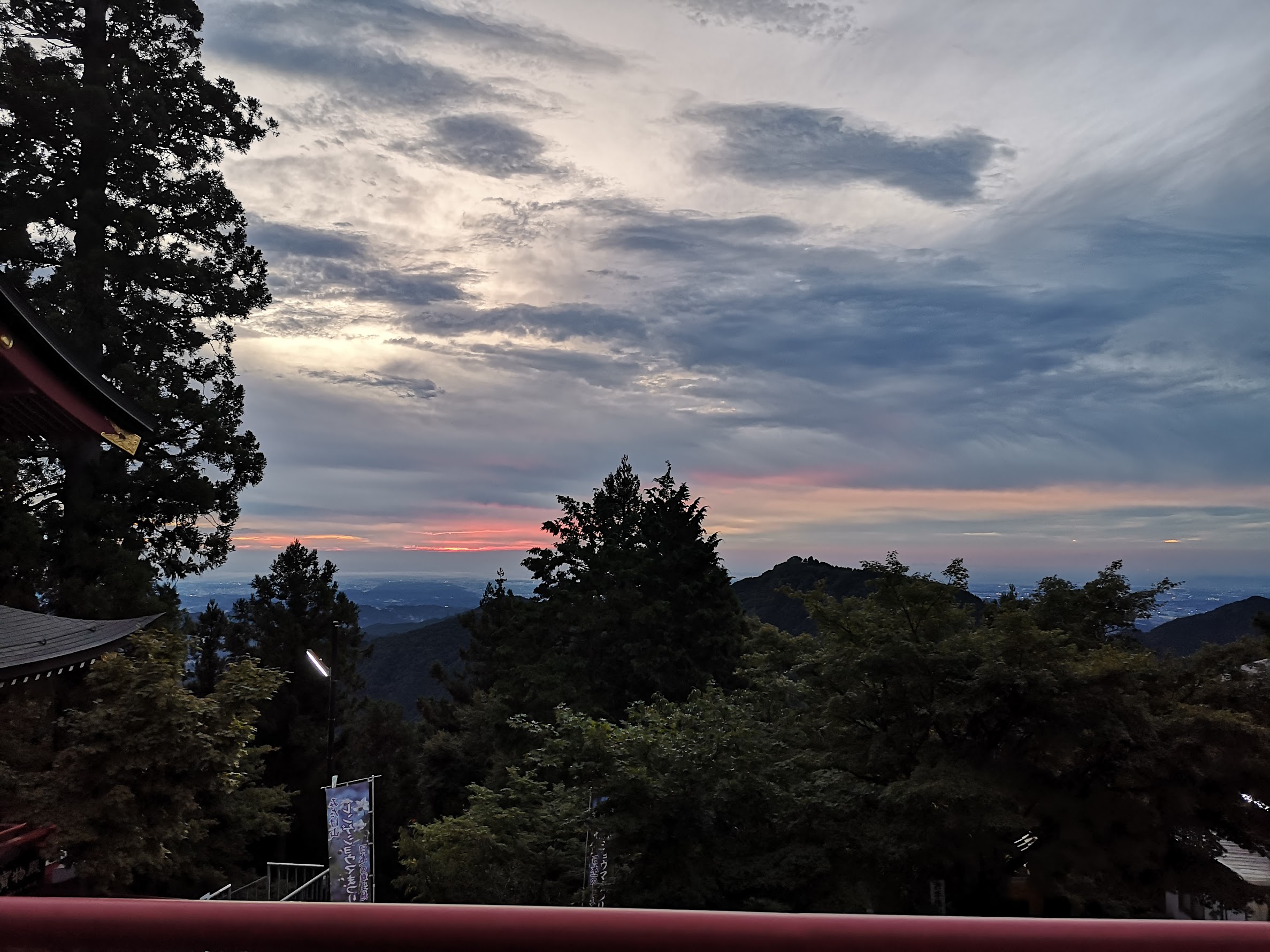 武蔵御嶽神社で日の出時間